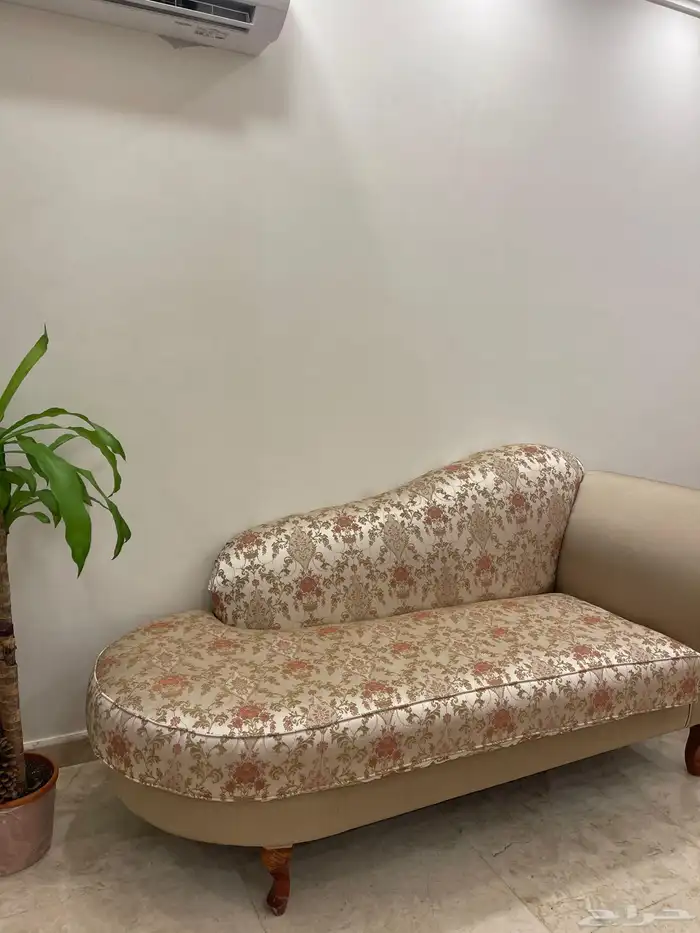 كنب على شكل حرف ال L به خزين تحته 4