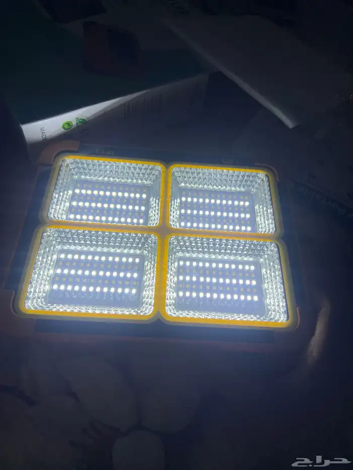 كشاف باضاءة LED 4