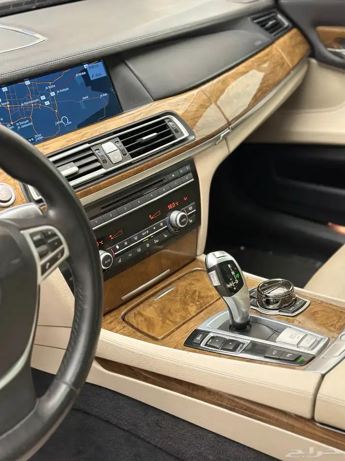 بي ام دبليو 2009 ( 740Li ) 10