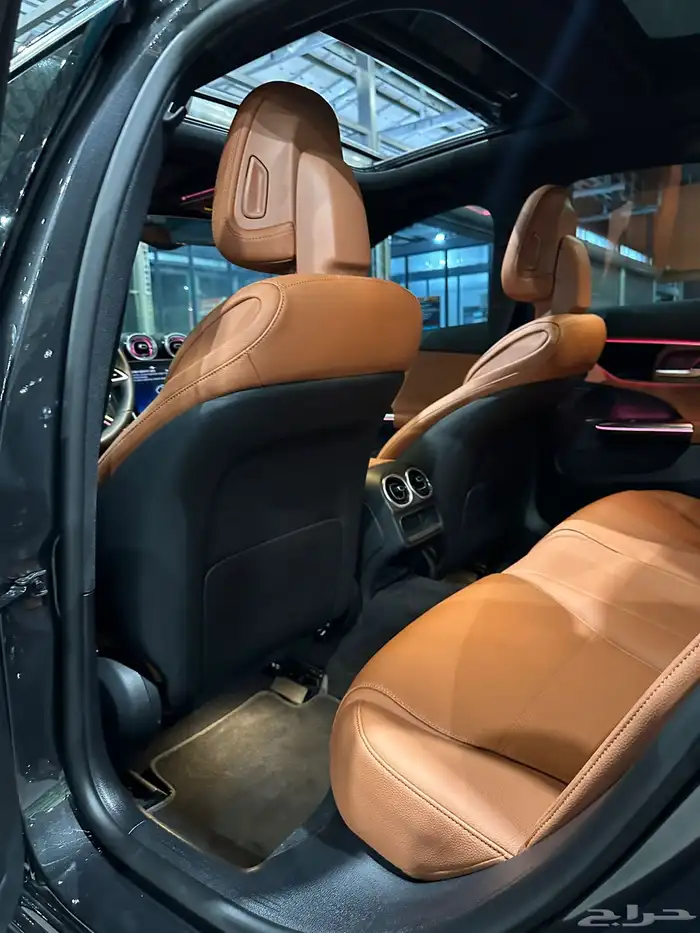 مرسيدس C 300 4MATIC 14