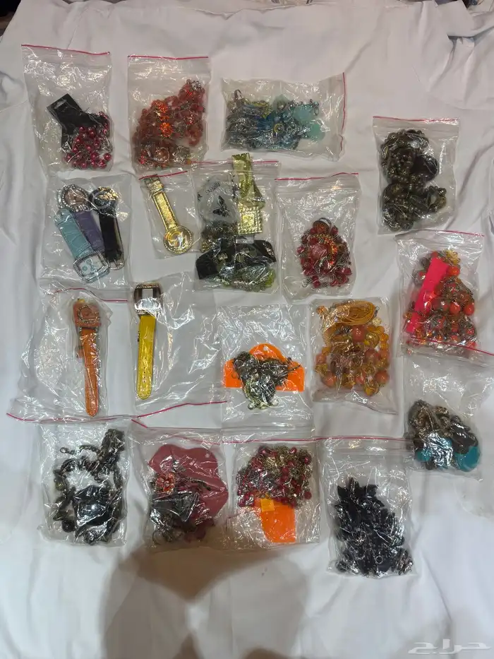 اكسسوارات ملونه 1