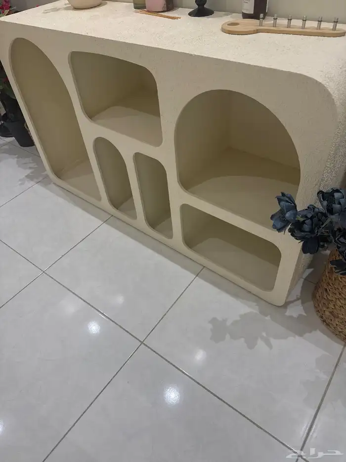 اثاث وطاولات 0