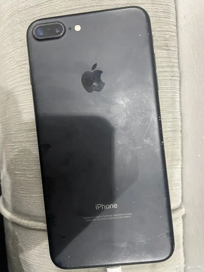 البيع ايفون سبعة iPhone 7 جوال مضيف معاي سنتين 32 جيجا 2