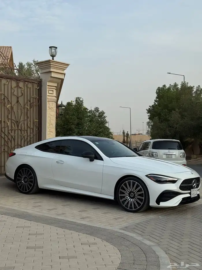 مرسيدس Cle300 ممشى قليل 3