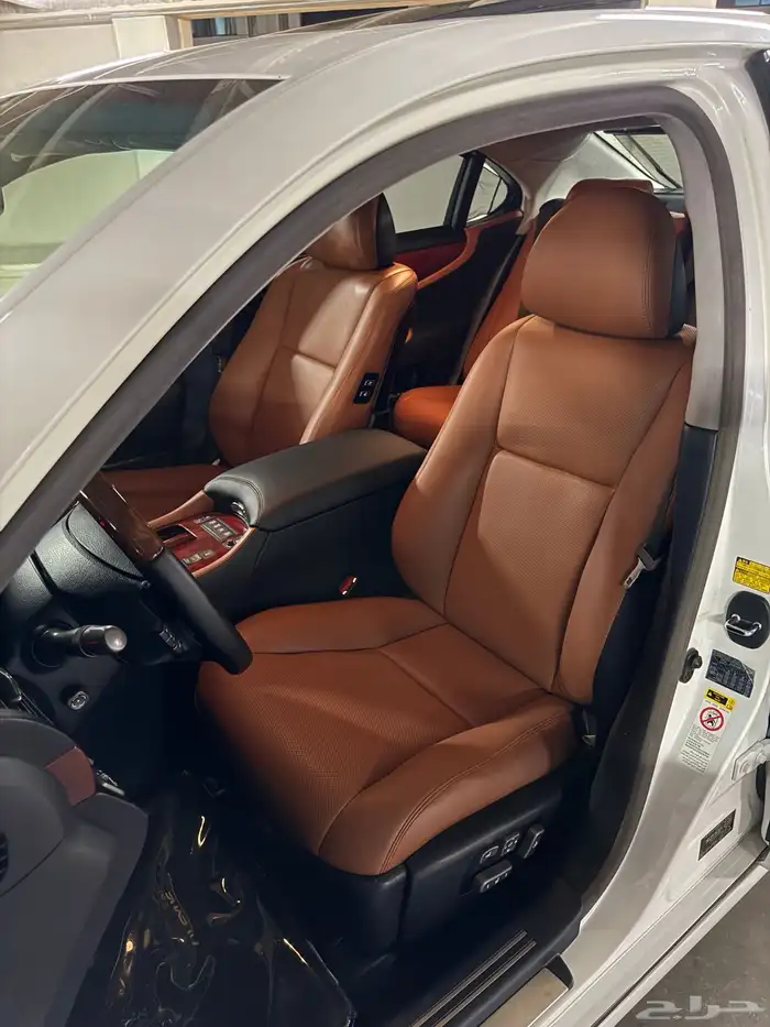 لكزس LS460 L 2012 ( سعودي ) 33