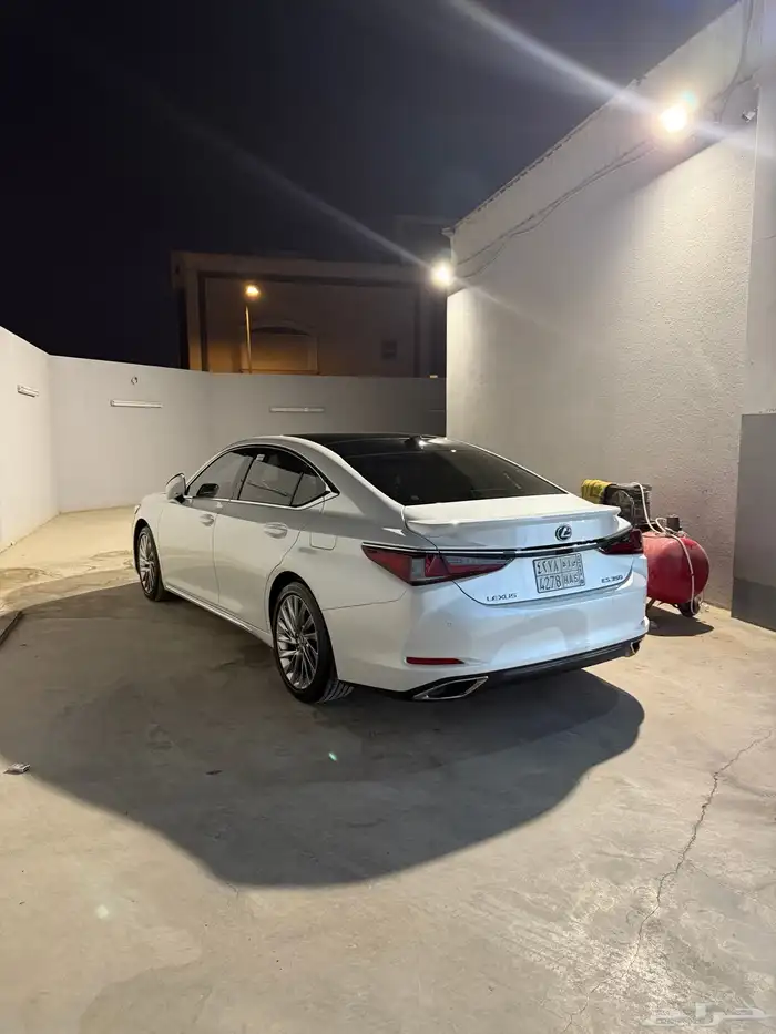 لكزس Es350 2025 للبيع 4