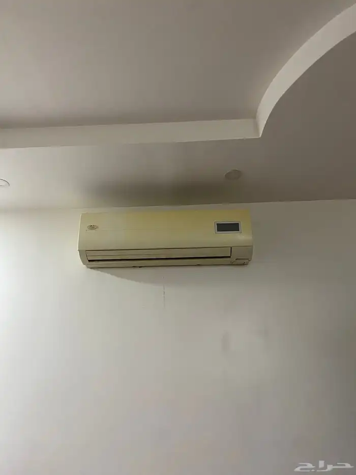 مكيف بحالة جيدة 0