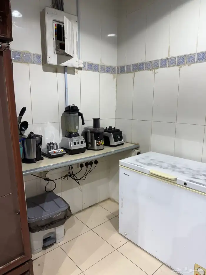 محل عصائر للتقبيل بكامل اغراضه 2