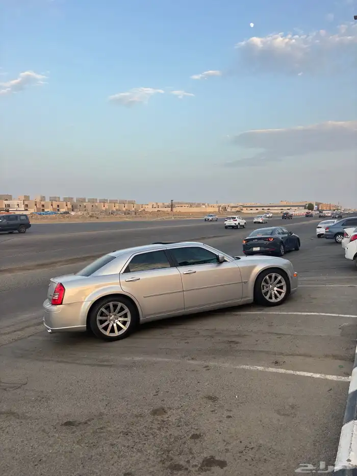 كرايزلر SRT للبيع او البدل 0