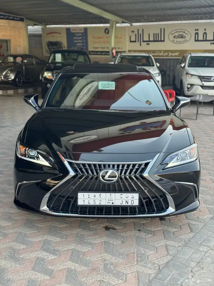 لكزس ES300h 2024 0