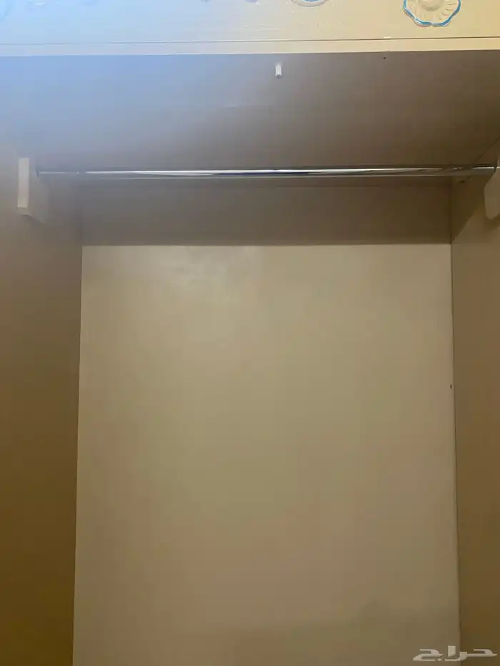 مكيف شباك ودولاب وموكيت سجاد 3