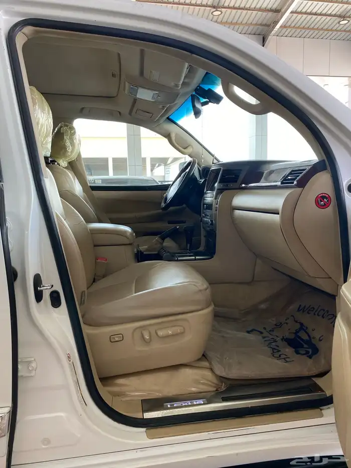 لكزس LX570 المديل 2009 العدد 178 الف 3