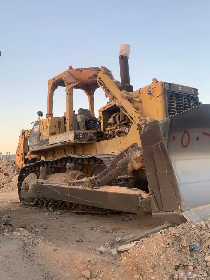 بلدوزر 155 للإيجار 1