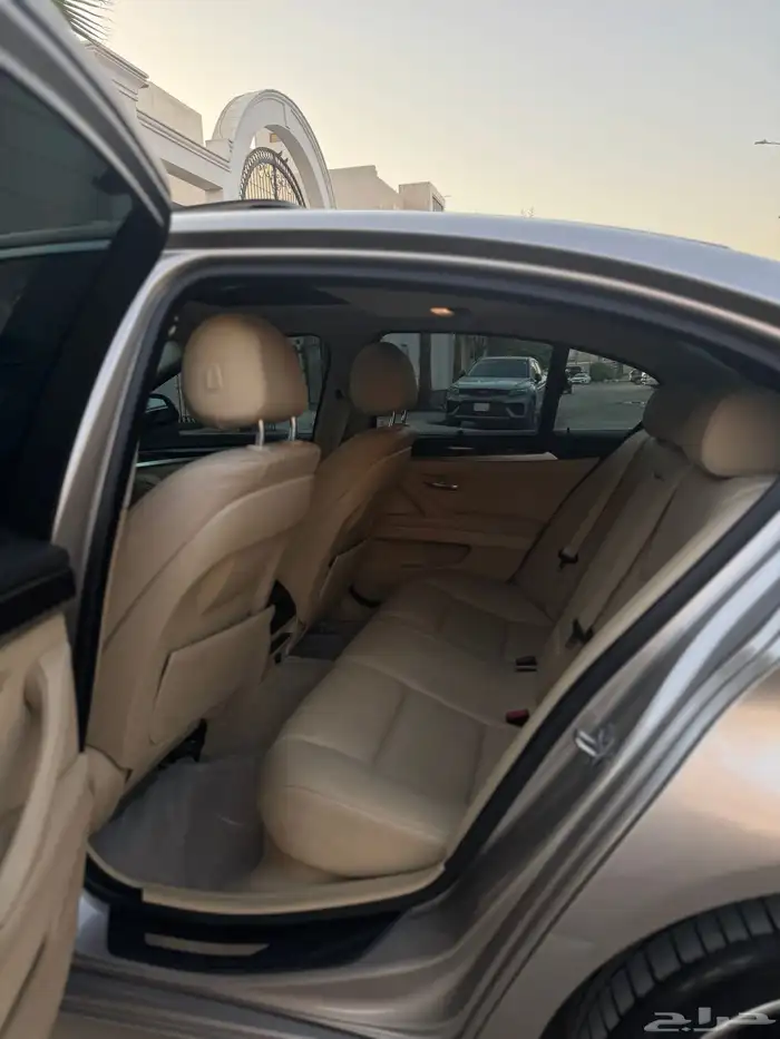 بي ام دبليو 520 2016 17