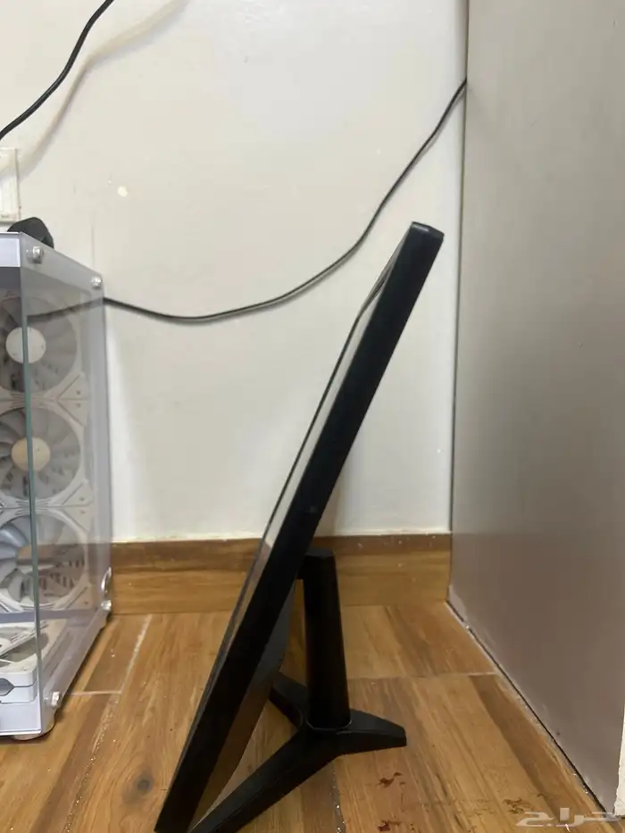 شاشه قيمنق 60 هدرز 4