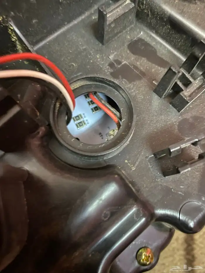 الصطب ديماكس اصلي نضيفه جداوفيها كسر بصيط جدا 2