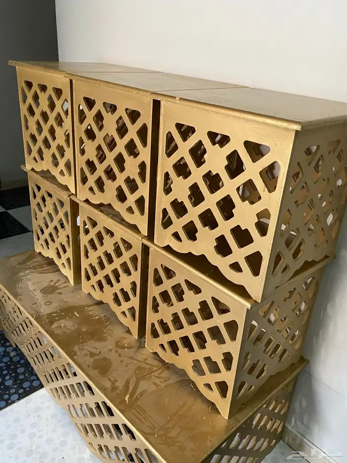 طاولة خدمة كبيره وطويله مع 6 طاولات خدمه استعمال خفيف 0