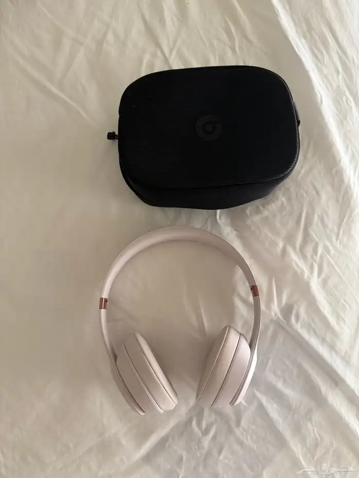 سماعة beats solo 4 مع الفاتورة والضمان 3