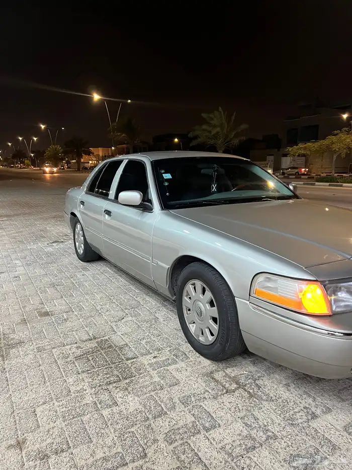 فورد جراند ماركيز2004 9