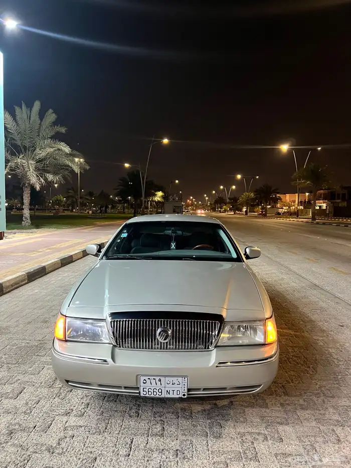 فورد جراند ماركيز2004 8