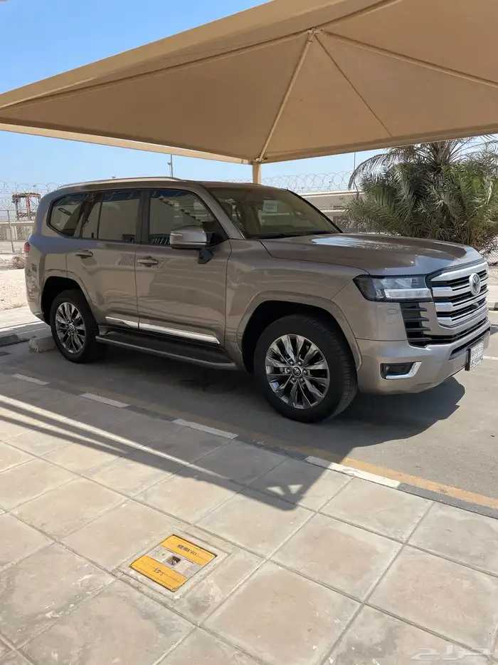 لاندكروزر 2025 GXR4 فل سعودي وكاله 0