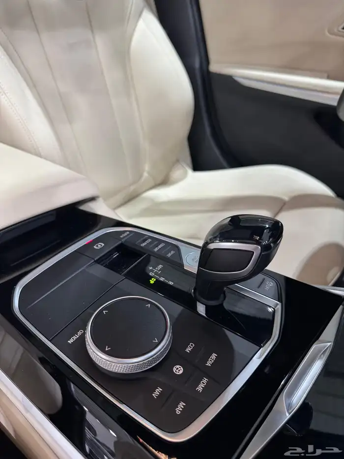 بي ام دبليو 320i موديل 2021 فل كامل مستعمل 16