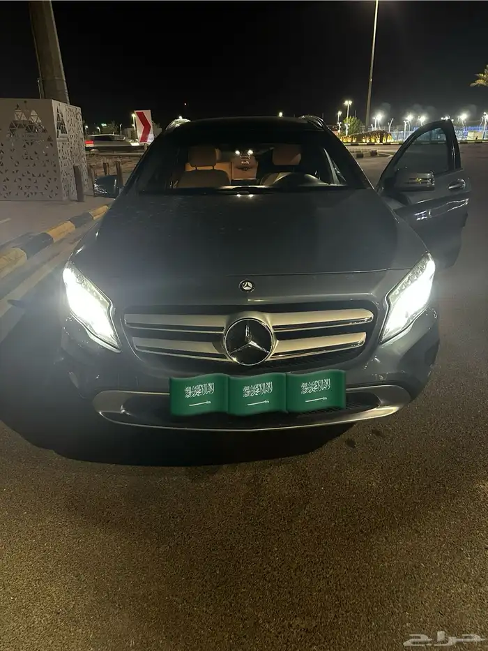 لبيع  مرسيدس GLA 250 4MATIC 21