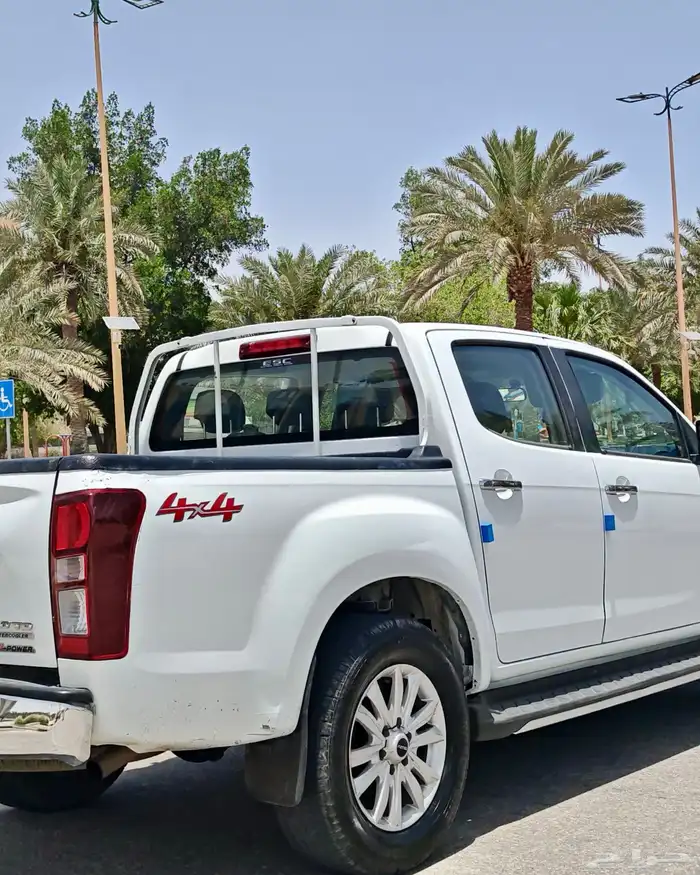 ايسوزو ديماكس 2020 فل كامل ديزل كاش او اقساط 18