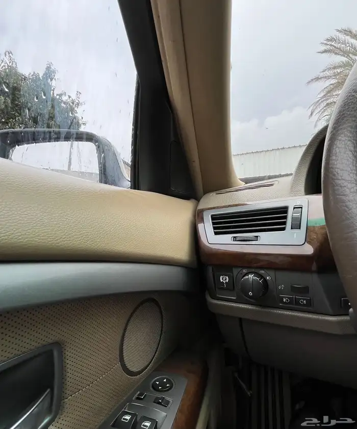 BMW 745 الفئة السابعة E66 12