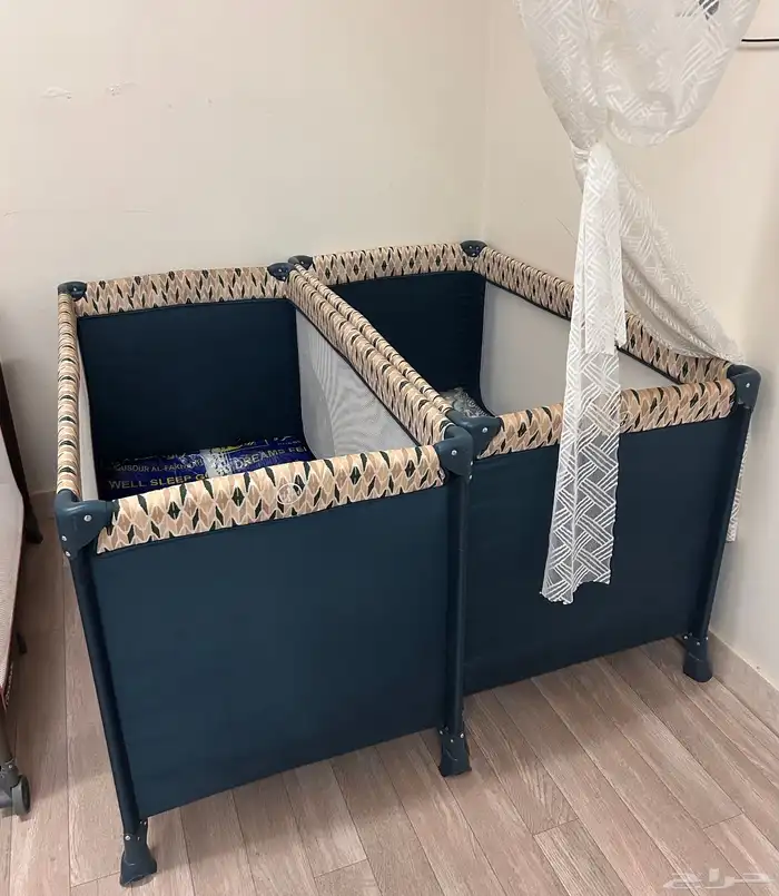 سرير اطفال للبيع مع مراتب ( خمس اسرة ) 5