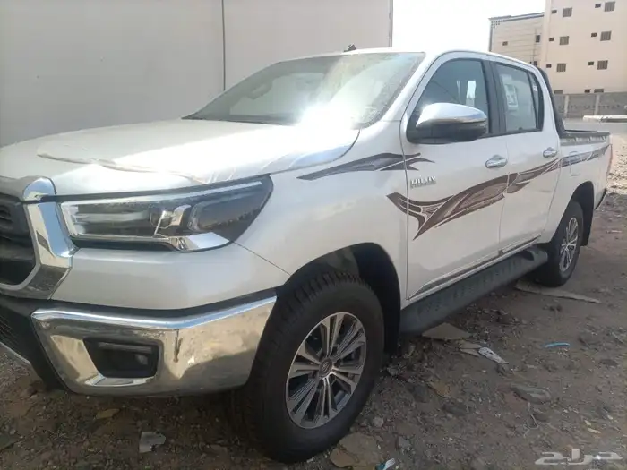 للبيع هايلوكس غمارتين دبل فل كامل SGLX 4X4 2.7L AT 0