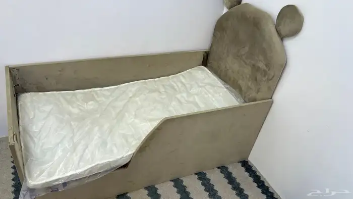 سرير اطفال جديد ما استخدم 2