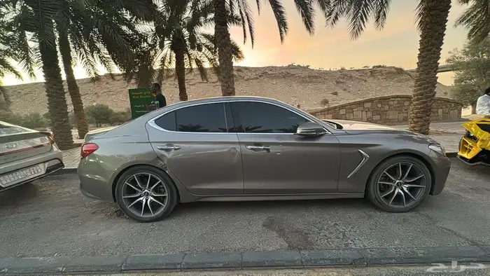 جنسيس جي 70 2