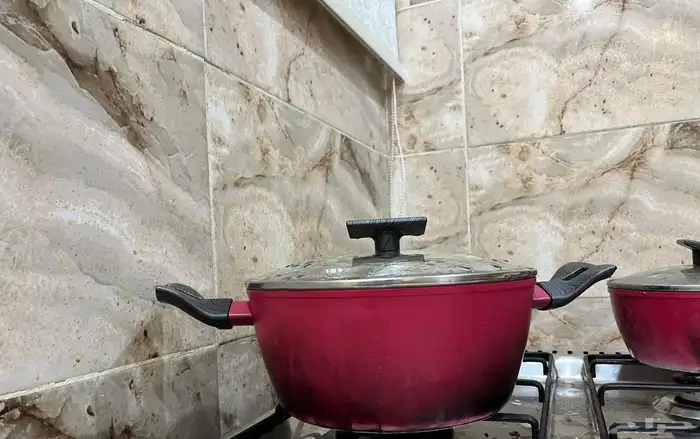 حلل طبخ و مقلاية 4 قطع استخدام شهرين chefline 7
