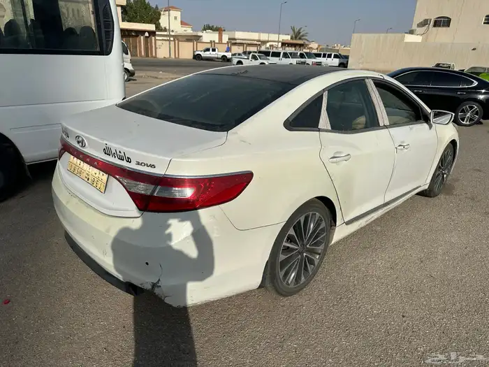 ازيرا 2015 فل كامل المكينه تحتاح توضيب القير سليم كفرات جدد 0