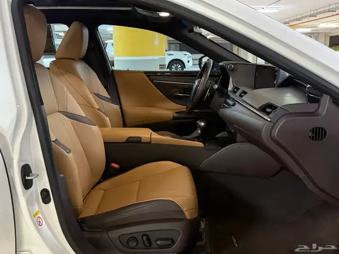 لكزس 2019 ES250 فل كامل سعودي 41