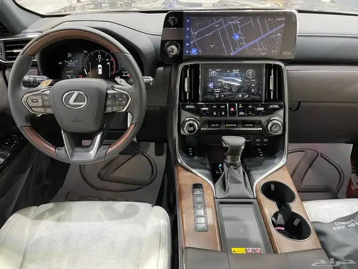 جيب لكزس LX600 اصفار 2025 جديد 17
