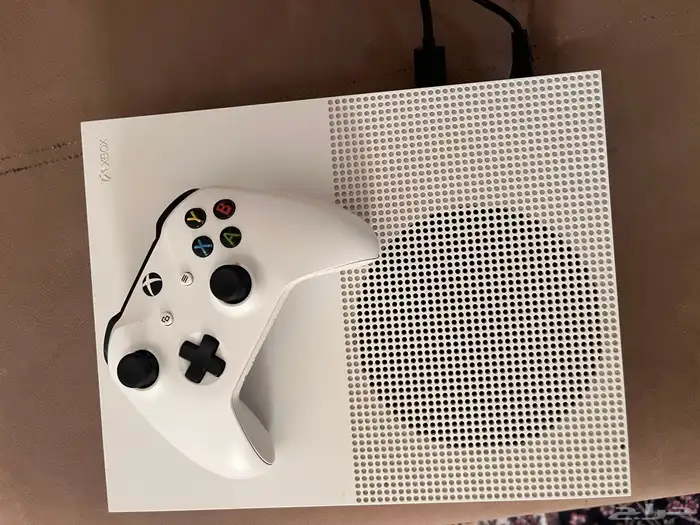 جهاز (Xbox One S) رقمي بالكامل بسعة 1 تيرابايت 0