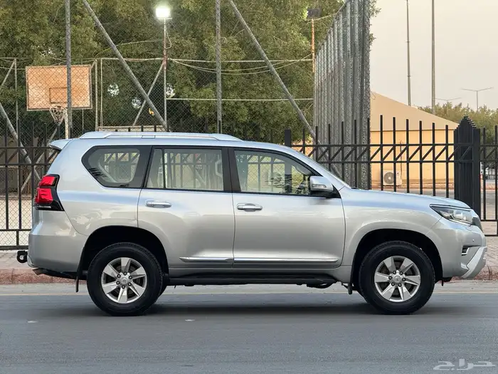 تويوتا برادو v6 2019 سعودي 9
