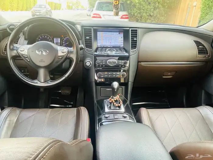 انفنتي QX70 فل 2020 بحالة ممتازة 15