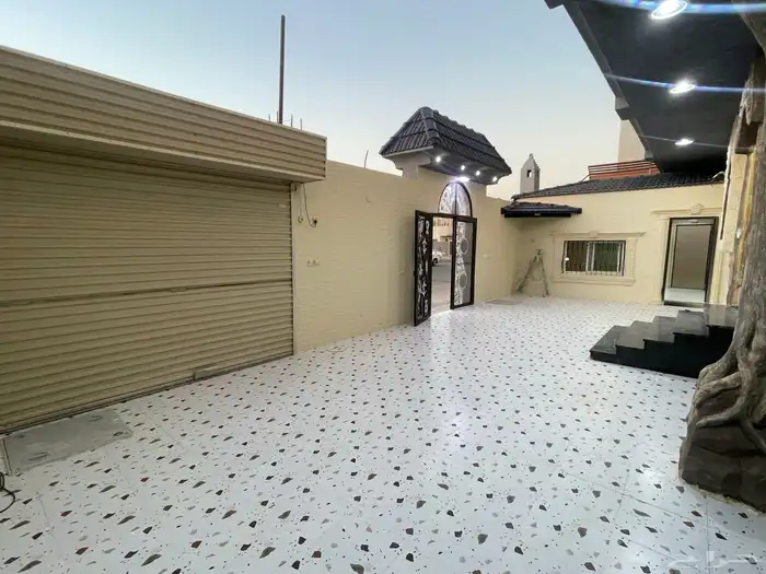 دور ارضي للبيع بحي البوادي 1
