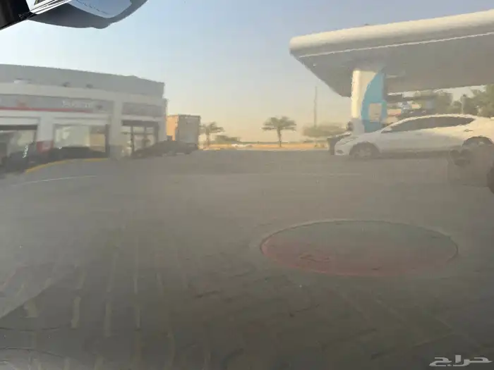 يوني في2023 10
