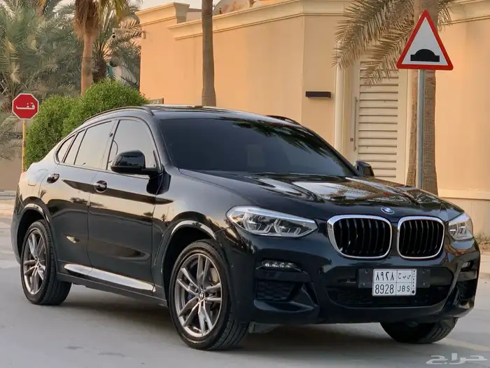 بي ام دبليو X4 موديل 2021 بحالة الوكاله ممشى 30 الف 2
