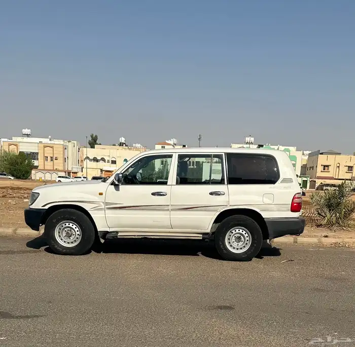 لاندكروزر 2000 0