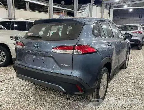 تتوفرفئات كورولا كروس2025 اصفار لمبيعات النقدوالبنك بربح0.35 4