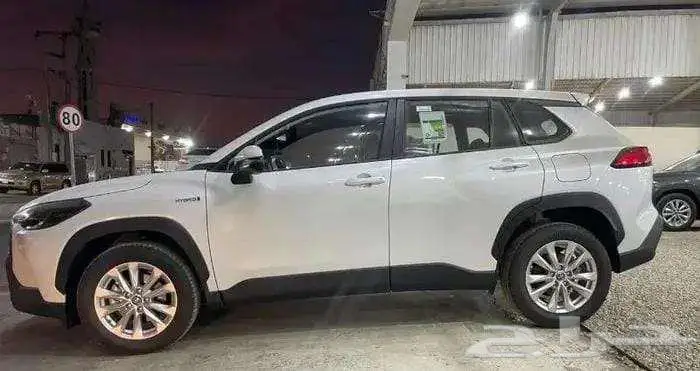 تتوفرفئات كورولا كروس2025 اصفار لمبيعات النقدوالبنك بربح0.35 1