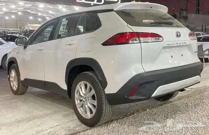 تتوفرفئات كورولا كروس2025 اصفار لمبيعات النقدوالبنك بربح0.35 8