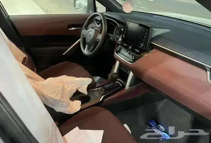 تتوفرفئات كورولا كروس2025 اصفار لمبيعات النقدوالبنك بربح0.35 11