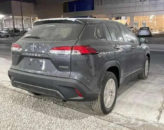 تتوفرفئات كورولا كروس2025 اصفار لمبيعات النقدوالبنك بربح0.35 7