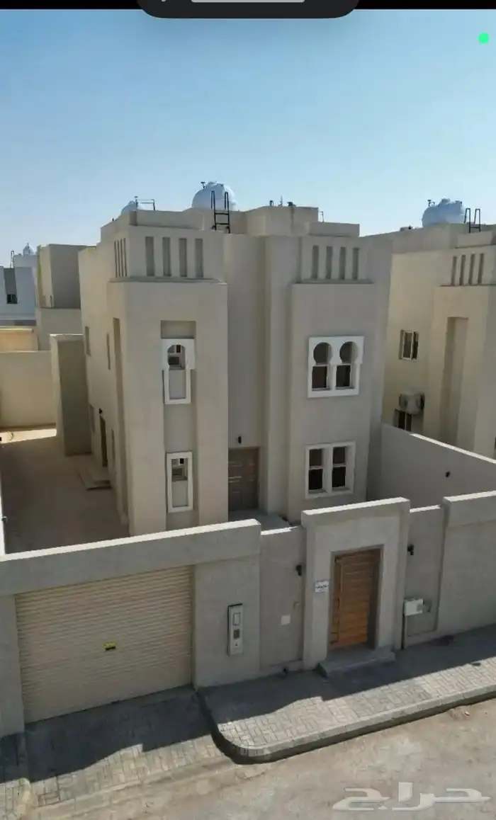 فله للبيع حي بوابة الشرق بمساحة 300 0